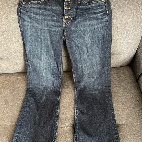Petite 9" demi-boot crop jean in Dark Worn wash - Picture 3 of 5